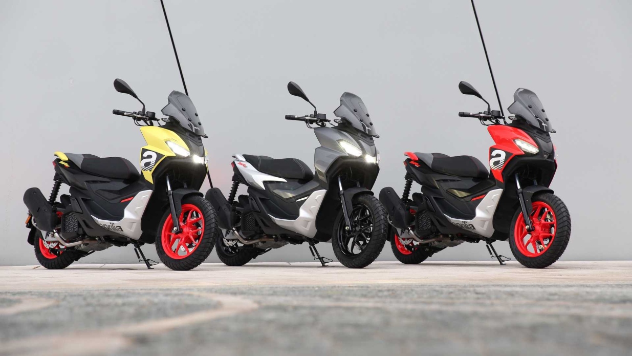 moto_aprilia_sr_gt_125_abs_sport_scooter__nro_3.jpg